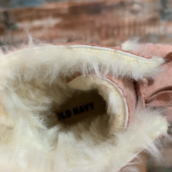 EUC 2 pairs of Old Navy baby girl boots 12-18 mos. - Picture 5 of 5